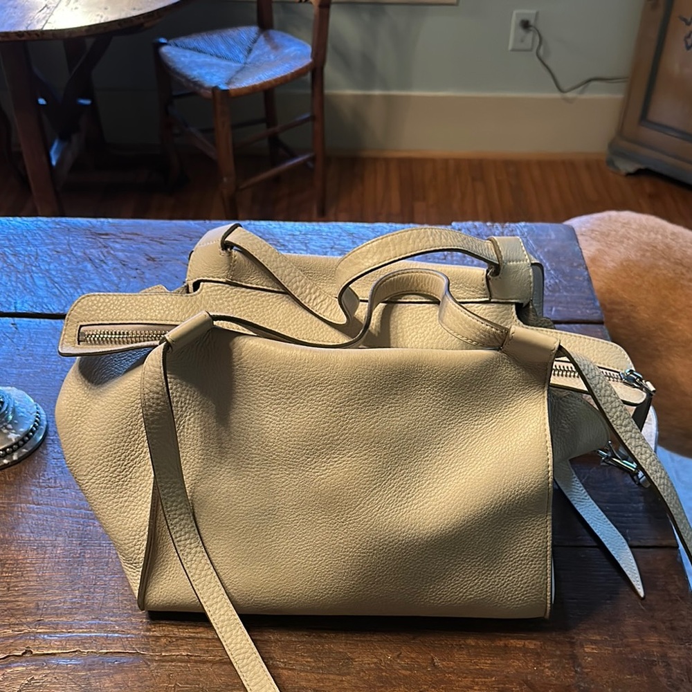 Chic Beige Leather Shoulder Bag